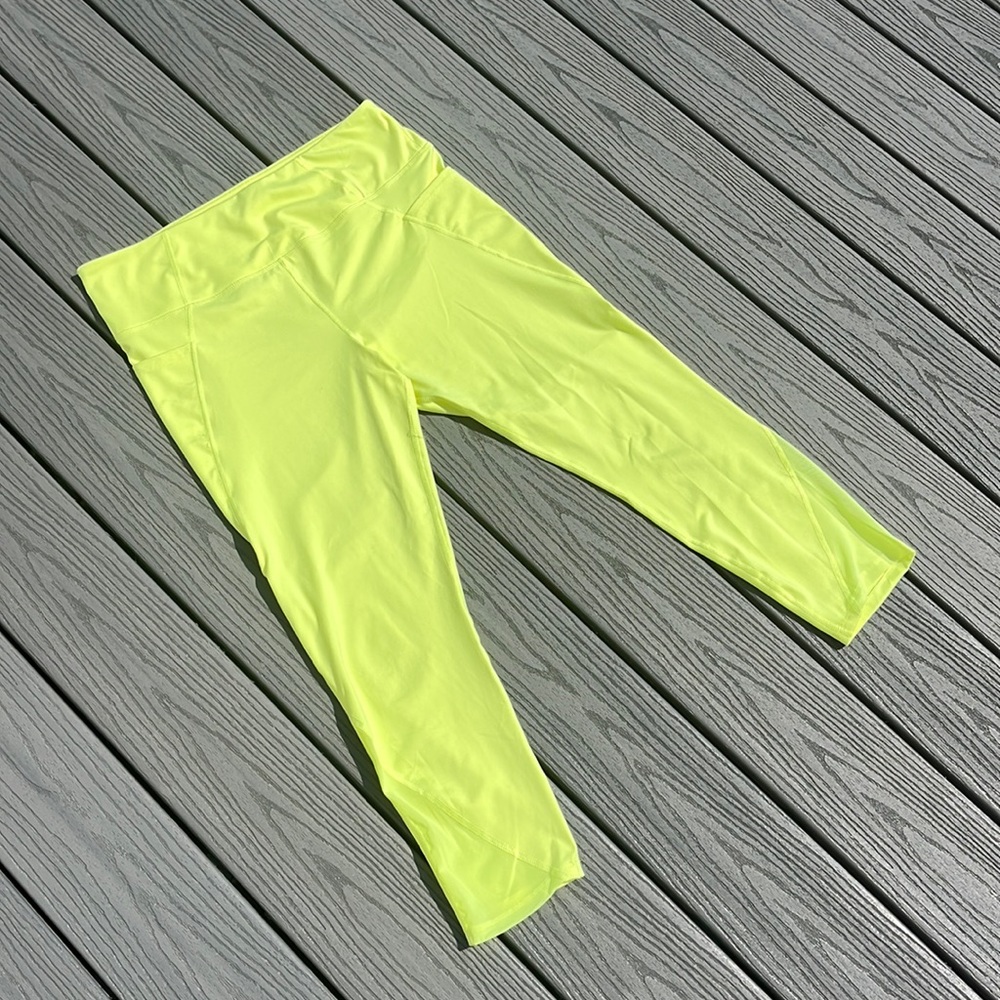 Neon Green Cropped Leggings